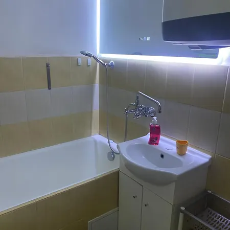 Pod Zamkem Apartment Breclav Exterior photo